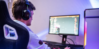 Hur man spelar musik i Discord förklaras