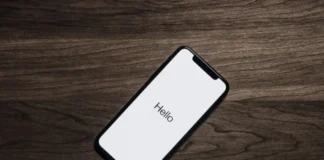 Kan iPhone XR gå under vatten?