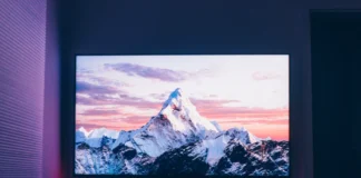 Hur man styr en extern enhet som är ansluten via Anynet+ (HDMI-CEC) med fjärrkontrollen på Samsung Smart TV