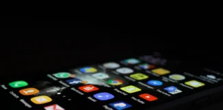 Hur du åtgärdar Android lila skärm förklaras